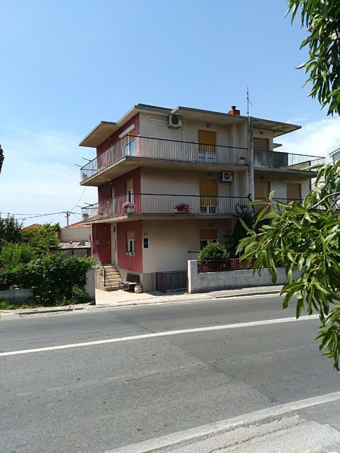 Apartments Pericic Podstrana Exterior photo