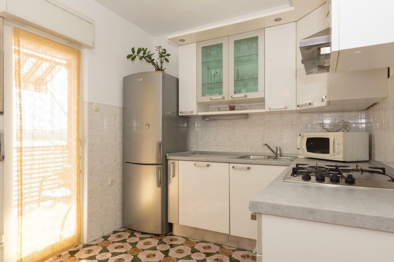 Apartments Pericic Podstrana Exterior photo